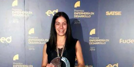 La pinedenca Noelia Quirant rep el premi Enfermería en Desarrollo en una gala celebrada a Madrid