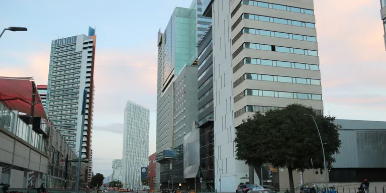 AstraZeneca crearà fins a 100 llocs de feina a Barcelona amb un 'hub' contra malalties rares