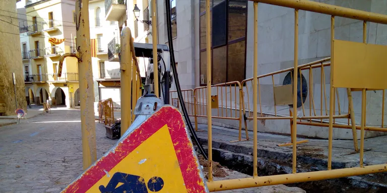 Reprenen les obres per instal·lar la canalització de gas natural