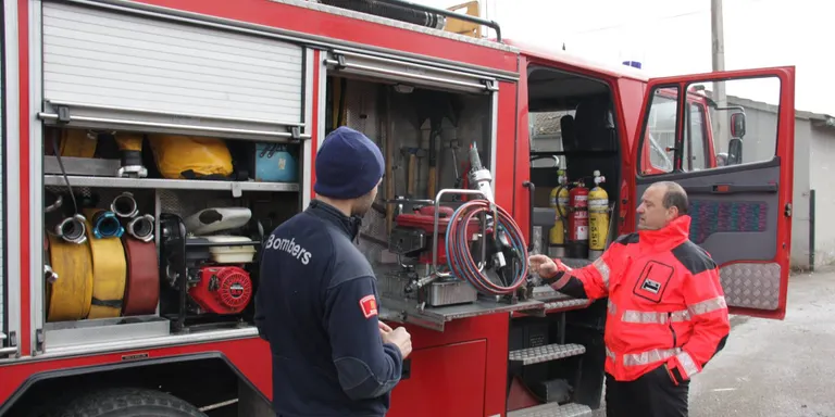 Els Bombers Voluntaris de Montferrer se sumen al tancament de parcs