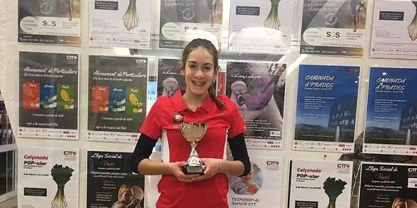 La tenista Anna Ortiz inicia amb bon peu el seu salt a la categoria Cadet