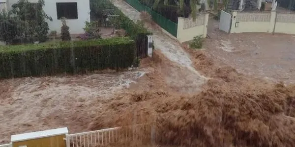 El temporal de pluja i vent s'acarnissa amb les Terres de l'Ebre