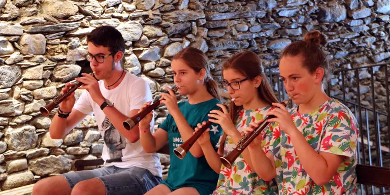 El Festival Dansàneu omple de dansa i música les Valls d'Àneu