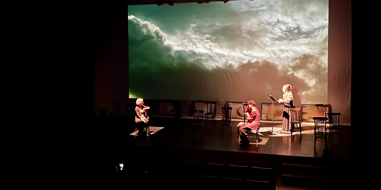 L'Atlàntida de Vic estrena una producció pròpia que reconeix l'obra poètica i teatral de Lluís Solà