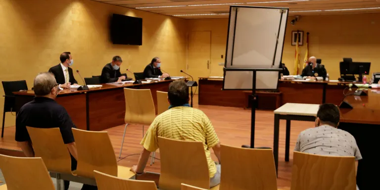 Un veí de Blanes s'enfronta a 26 anys de presó per abusar d'un nen de 12 a canvi de diners i drogues