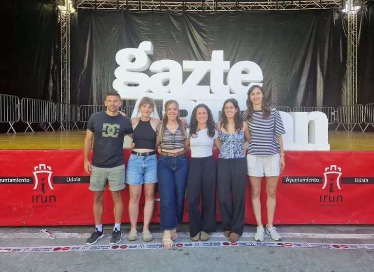 El GAZTEGUNE AFILA SUS SANMARCIALES: MÚSICA, JUEGOS Y AFECTO SEGURO PARA LA JUVENTUD IRUNDARRA