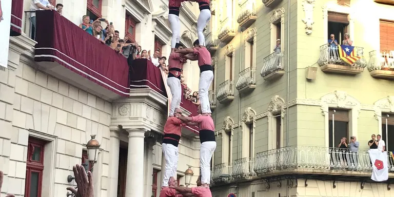 La Colla Vella corona dos gammes extres al Mercadal de Reus