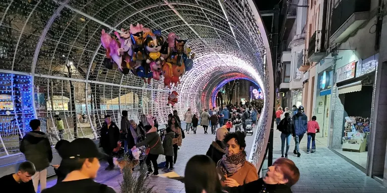L’AUP denuncia l'elevada inversió en decoració de Nadal
