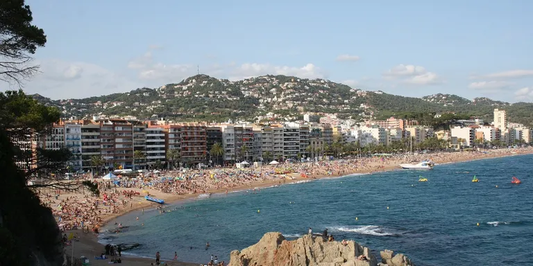 Lloret de Mar i Salou impulsen una aliança de municipis turístics de la costa catalana
