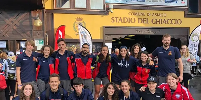 Medalla de bronze al Mundial d'hoquei línia en fèmines i junior masculí