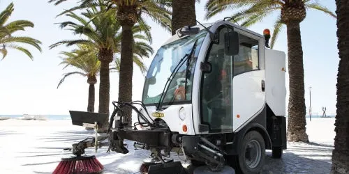 L'Ajuntament ja treballa en estudiar la possible municipalització de la neteja viària