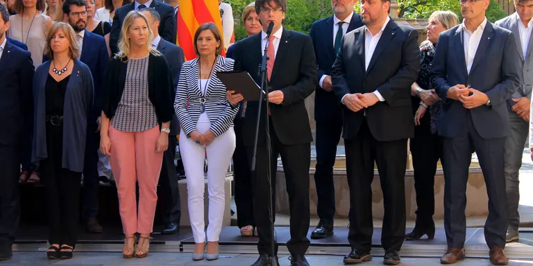 “Parlant de tot” entrevista als grups polítics sobre la convocatòria del referèndum