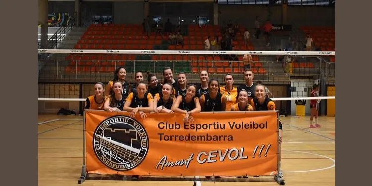 El CEVOL Torredembarra supera al CV Barberà en el desempat (3-2)