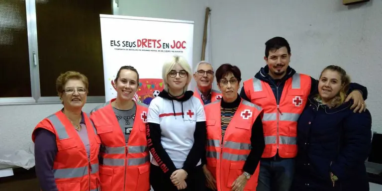 Creu Roja reparteix mig centenar de joguines a 22 nens i nenes de la vila