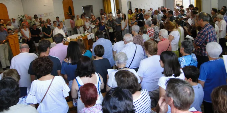 Emotiu comiat a Ramon Masachs, capellà a Poblenou durant 32 anys
