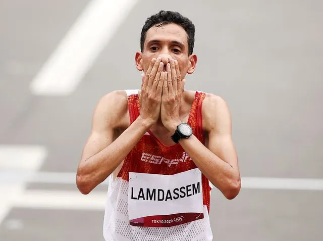 Lamdassen frega la primera medalla espanyola en una marató però acaba cinquè