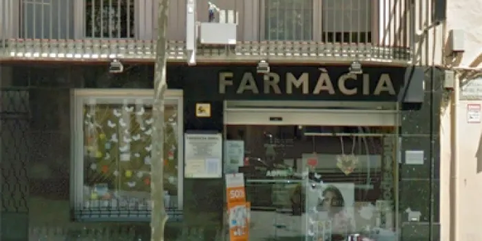 La farmàcia Abril és una de les 450 que participen en la campanya ‘Medicaments Solidaris’