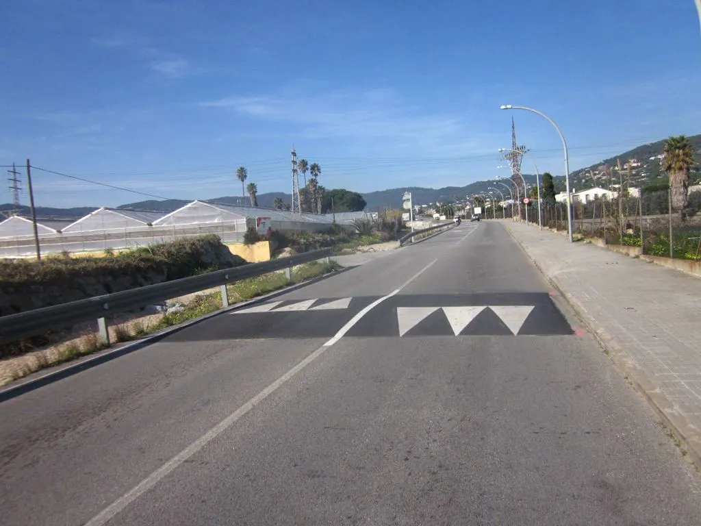 La Diputació actua de nou sobre l’esquena d’ase de la carretera de Cabrils amb Manuel Roca