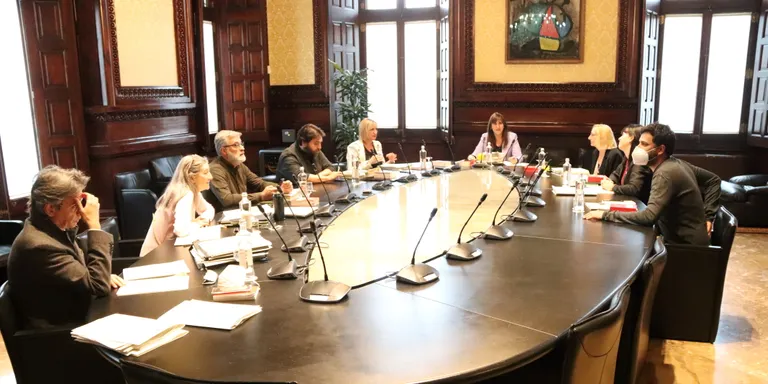 La Mesa acorda amb el rebuig del PSC mantenir la delegació de vot de Puig "a tots els efectes" malgrat el TC