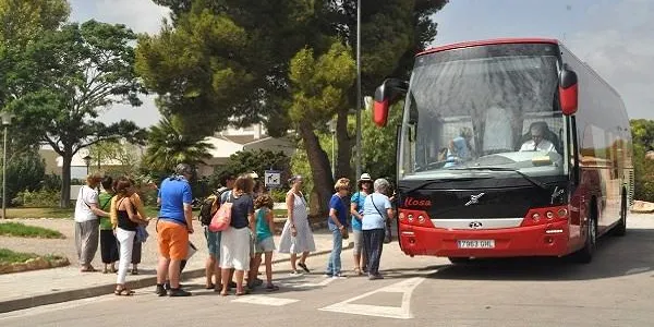 Altafulla es manifesta contra el terror a Barcelona