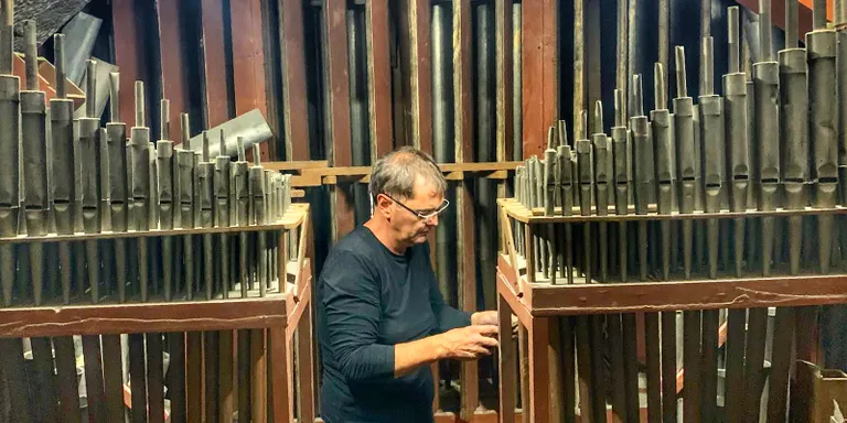 La Comissió de l'Orgue de Solsona convida a descobrir l'instrument per dins pels volts de la Festa Major