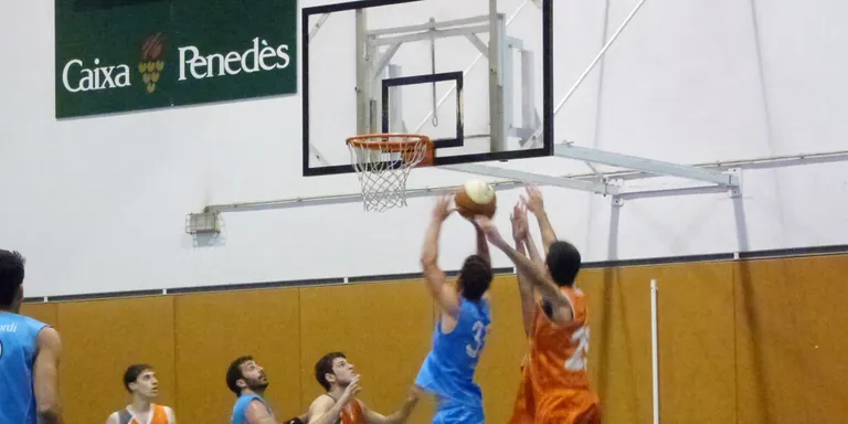 Tarda de bàsquet força compromesa pel CEB Sant Jordi