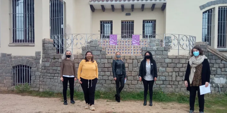 Les regidories de feminisme i joventut presenten els actes amb motiu del 25-N