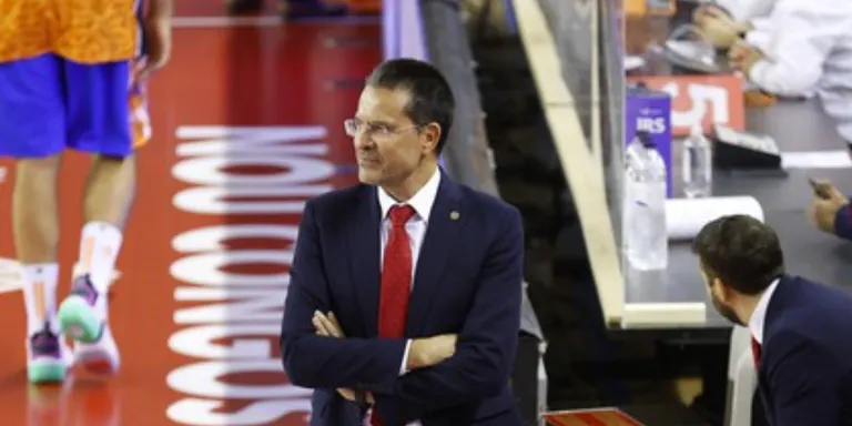 Pedro Martínez renova a la banqueta del BAXI Manresa
