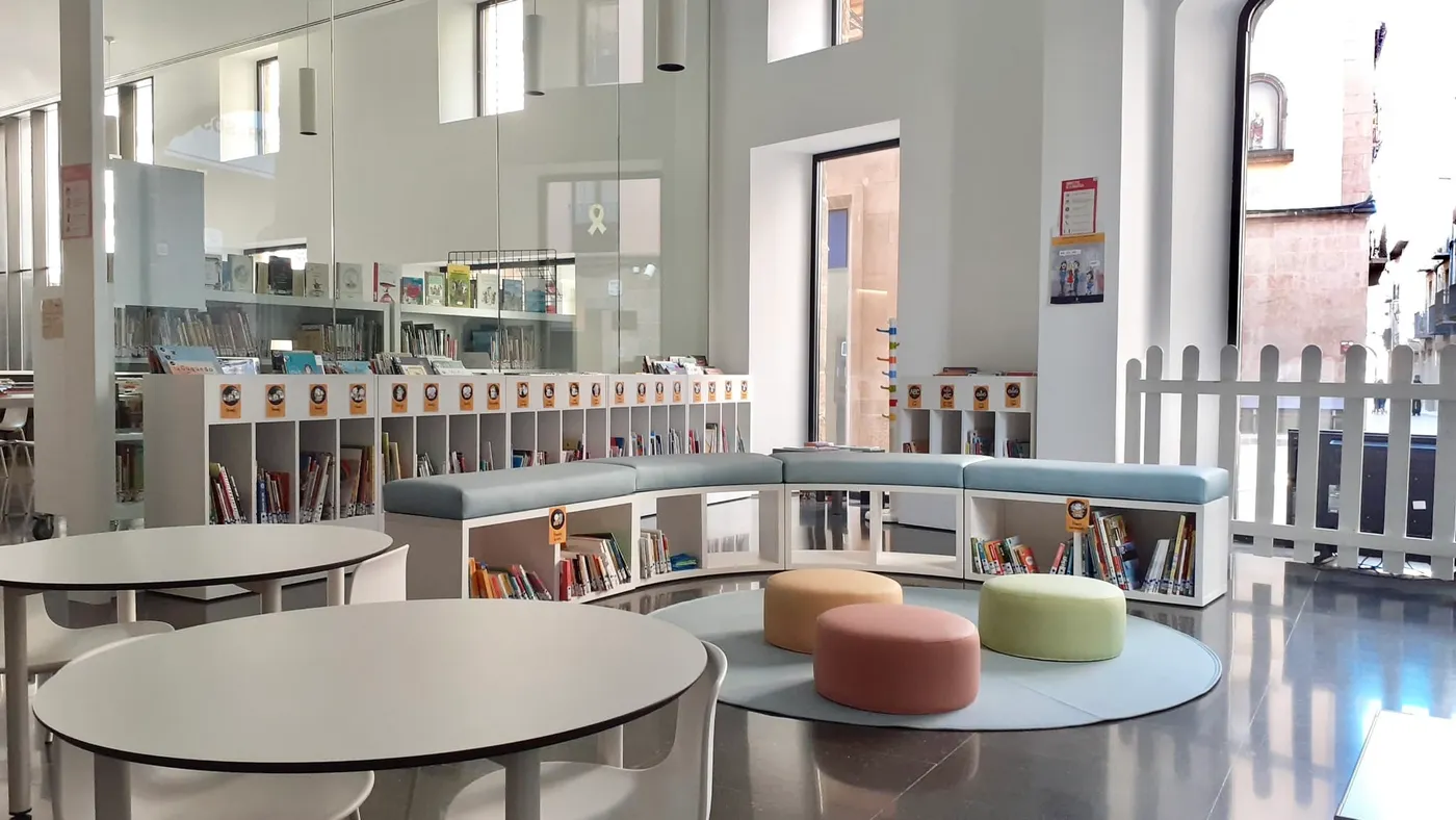 La Biblioteca convoca el 9è Concurs de punts de llibre per celebrar l'aniversari de l'equipament
