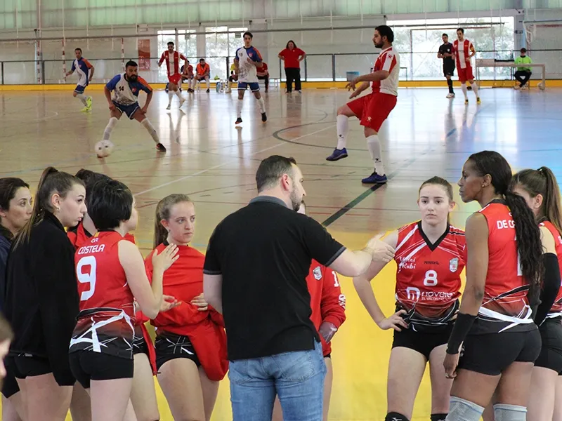 Futbol sala masculí i vòlei femení tenen cites crucials a casa el cap de setmana / Fotomuntatge
