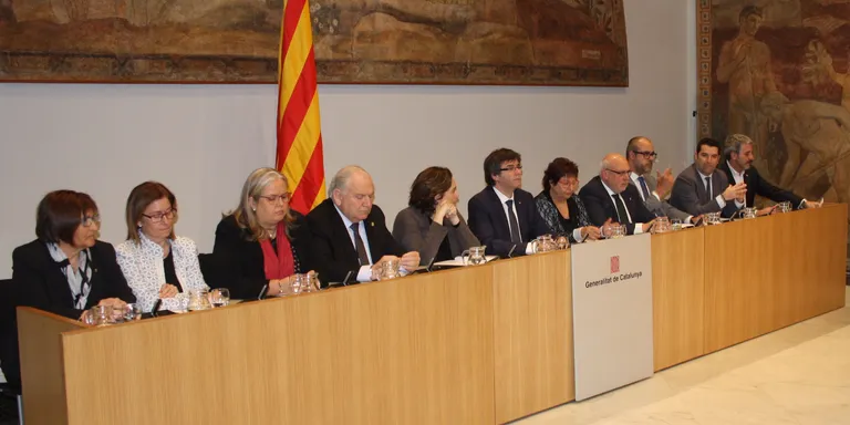 Front comú de Govern i municipis per pressionar les energètiques i signar un conveni de pobresa energètica