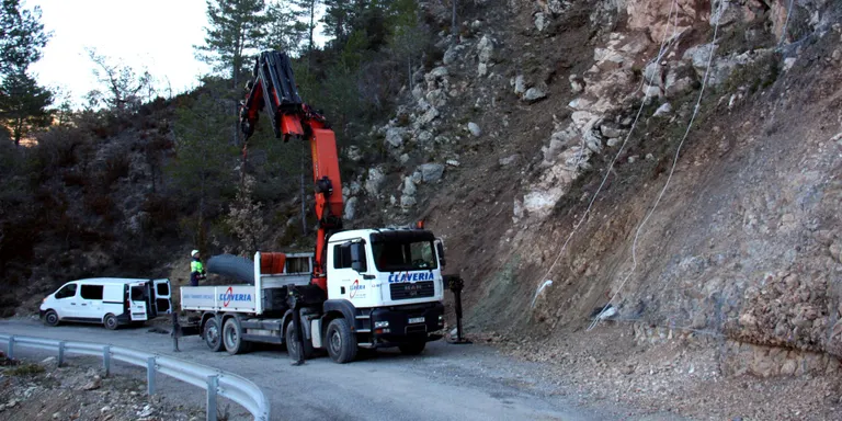 Millora de la seguretat a la carretera d'accés a Torà de Tost