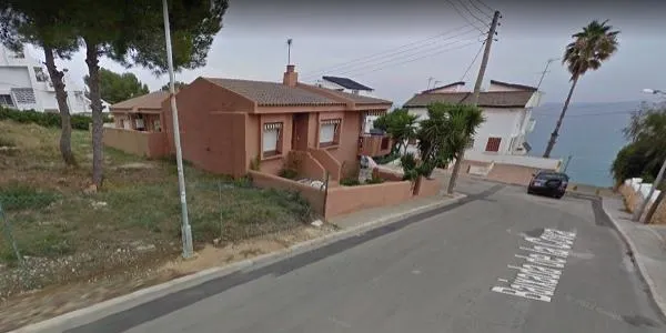 L'Ajuntament d'Altafulla preveu desencallar definitivament la situació urbanística del carrer de l'Isidrot i Baixada de la Cova