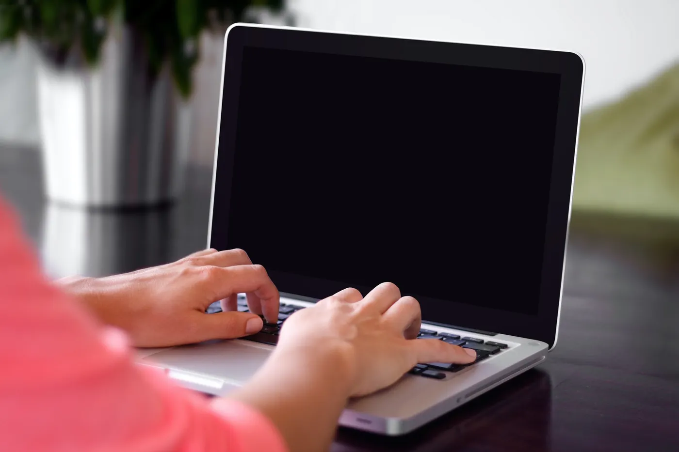 Noves formacions online: venda per internet i identitat digital