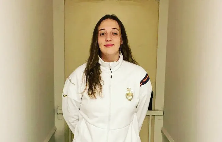 Andrea Moreno, una utrerana en la selección absoluta de balonmano playa