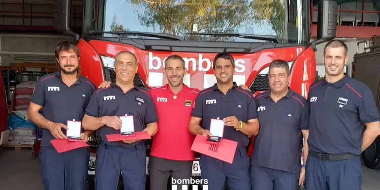 Tres bombers voluntaris arenyencs reben la medalla pels seus anys d'antiguitat