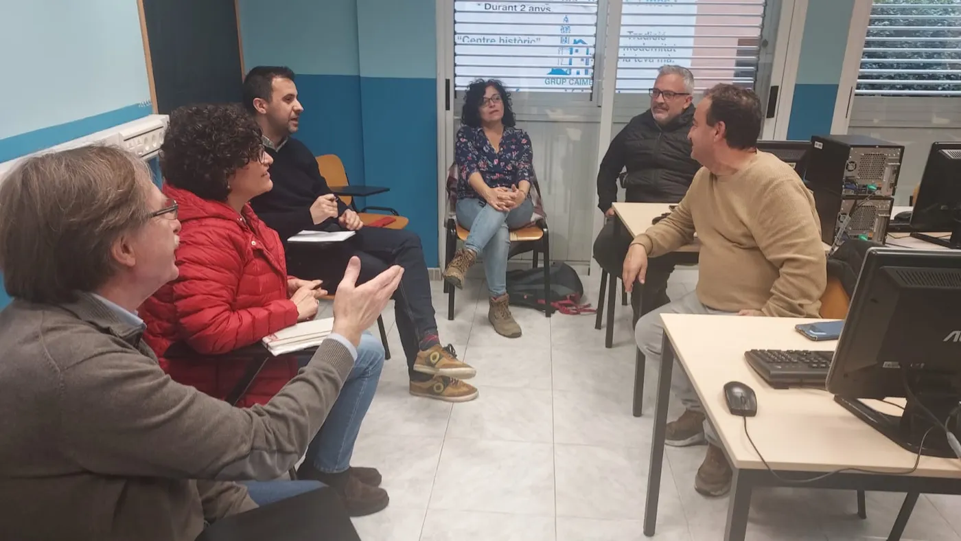 El PSC es reuneix amb els treballadors d’Ikea de Valls afectats per l’ERO