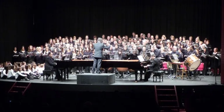La coral Conturbat Me suspèn la Cantada Popular de Nadal