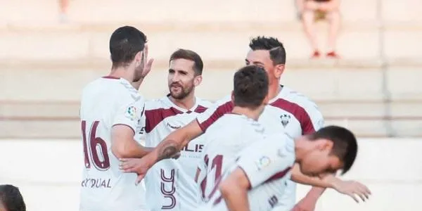 Alberto Benito es consolida com a titular a l’Albacete