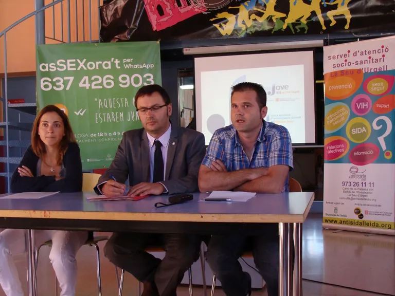 L'Oficina Jove de l'Alt Urgell activa el servei 'Assexorem' per WhatsApp