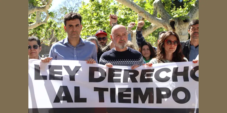 Supervivents d'abusos sexuals en institucions catòliques exigeixen un pla de reparació