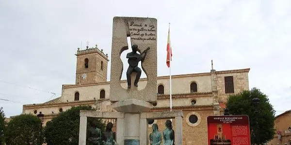 Una delegació de Roda de Berà es desplaça a Casasimarro per oficialitzar l’agermanament entre tots dos pobles
