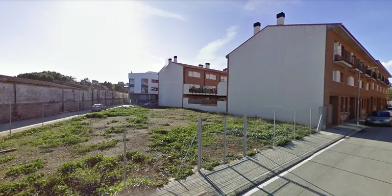 L'Ajuntament instal·la punts de llum per incrementar la seguretat a la zona del PP1