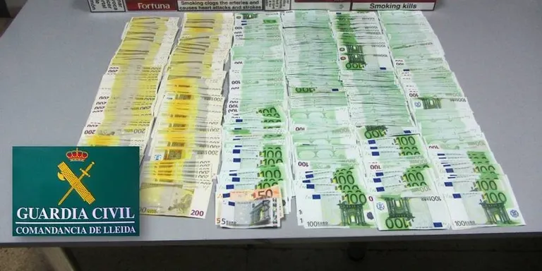 Intervenen més de 110.000 euros en un control a Ribera d'Urgellet