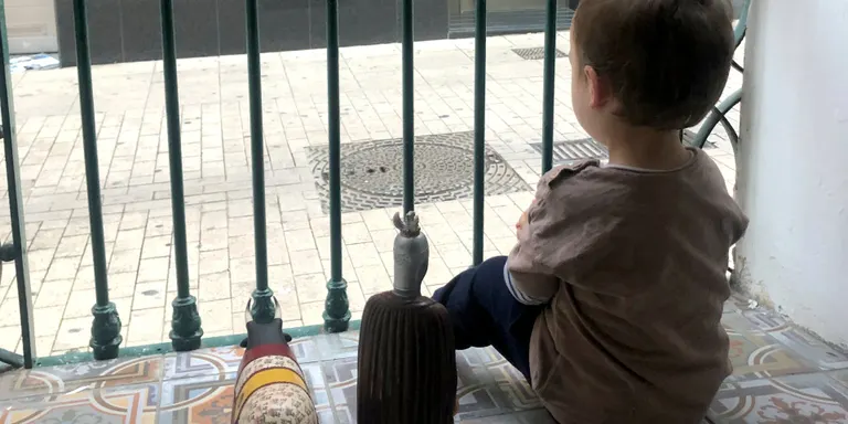 L'Estat permetrà a partir de diumenge la sortida de fins a tres nens amb un adult