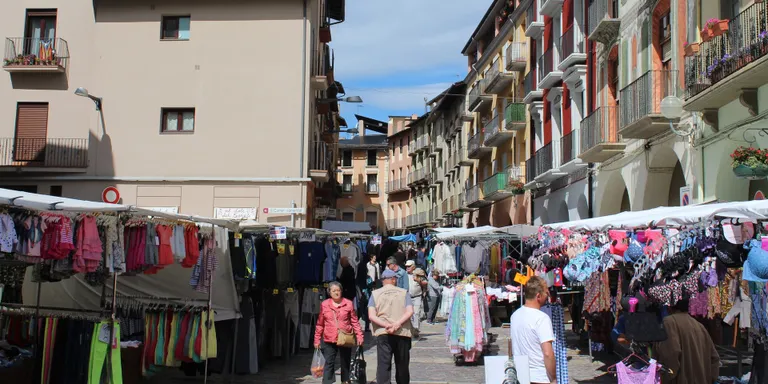 El Mercat Setmanal de la Seu d'Urgell obre aquest dimarts