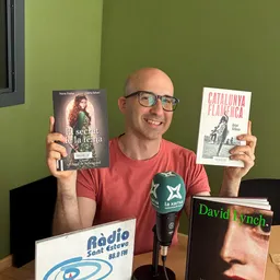 Espai de la Biblioteca en companyia de l'Arnau Espinach, director d'aquest equipament municipal - episode art