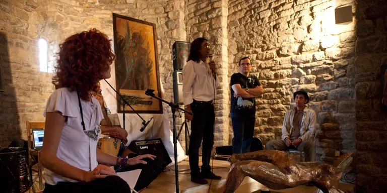 L'església de Sant Climent de Coll de Nargó acull la mostra 'Ídols'