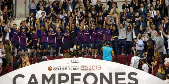 El porter arenyenc de Futbol Sala, Didac Plana, guanya la Copa del Rei amb el Barça Lassa