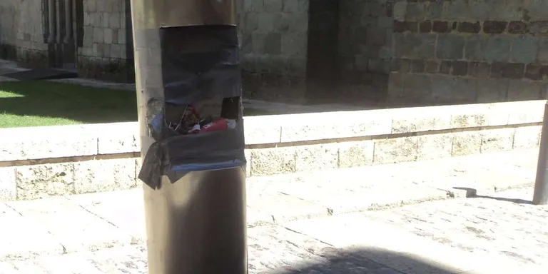 Progrés proposa retirar les pilones i semàfors del Centre Històric